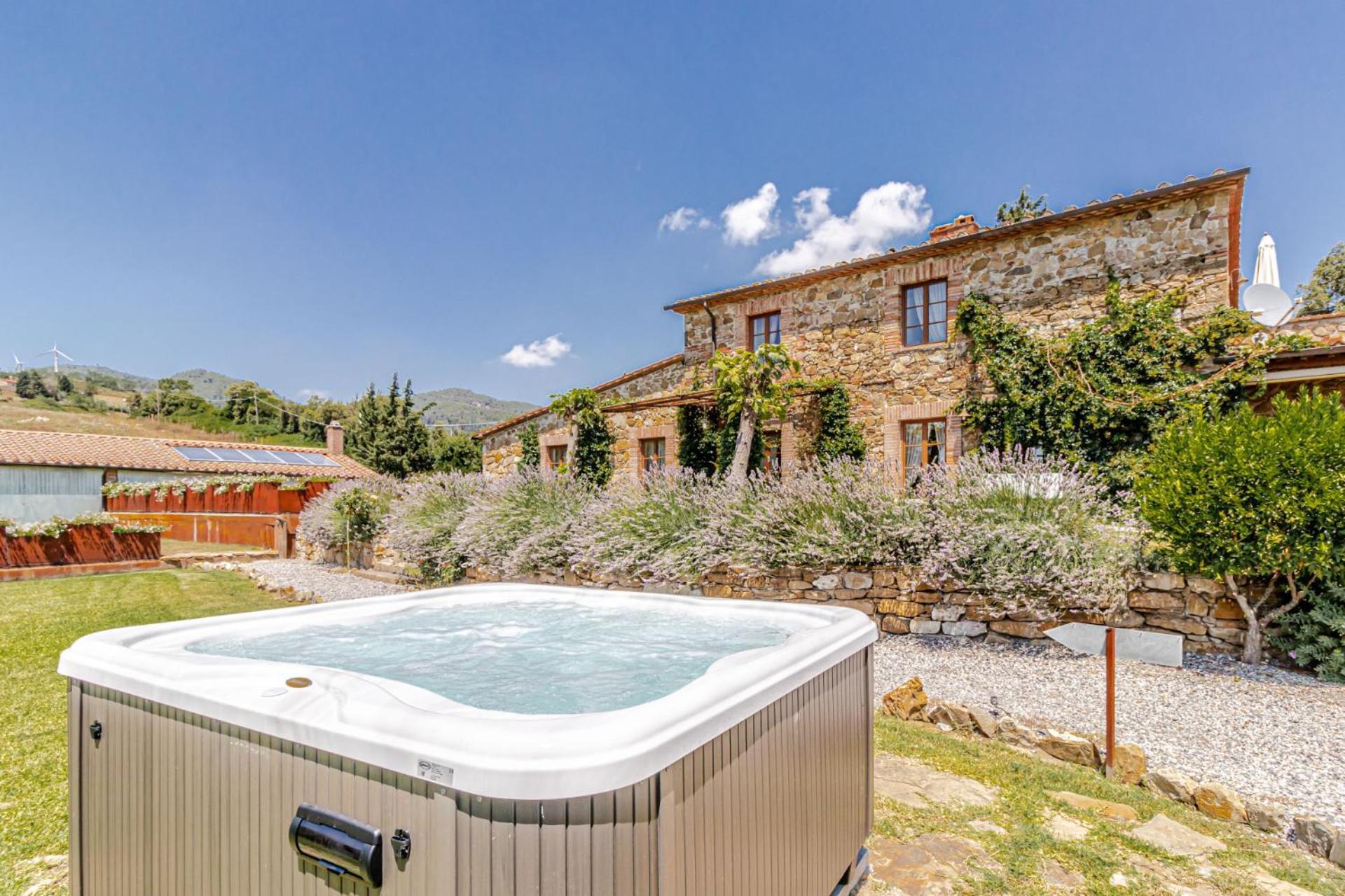 Chateau La Siroque Montecatini Val di Cecina Exterior photo